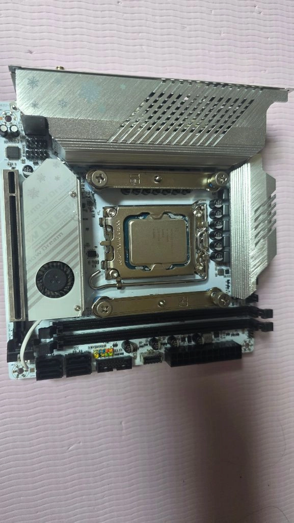 인탤 I5 13600k + jginyue B760I itx메인보드 같이팝니다. 이미지