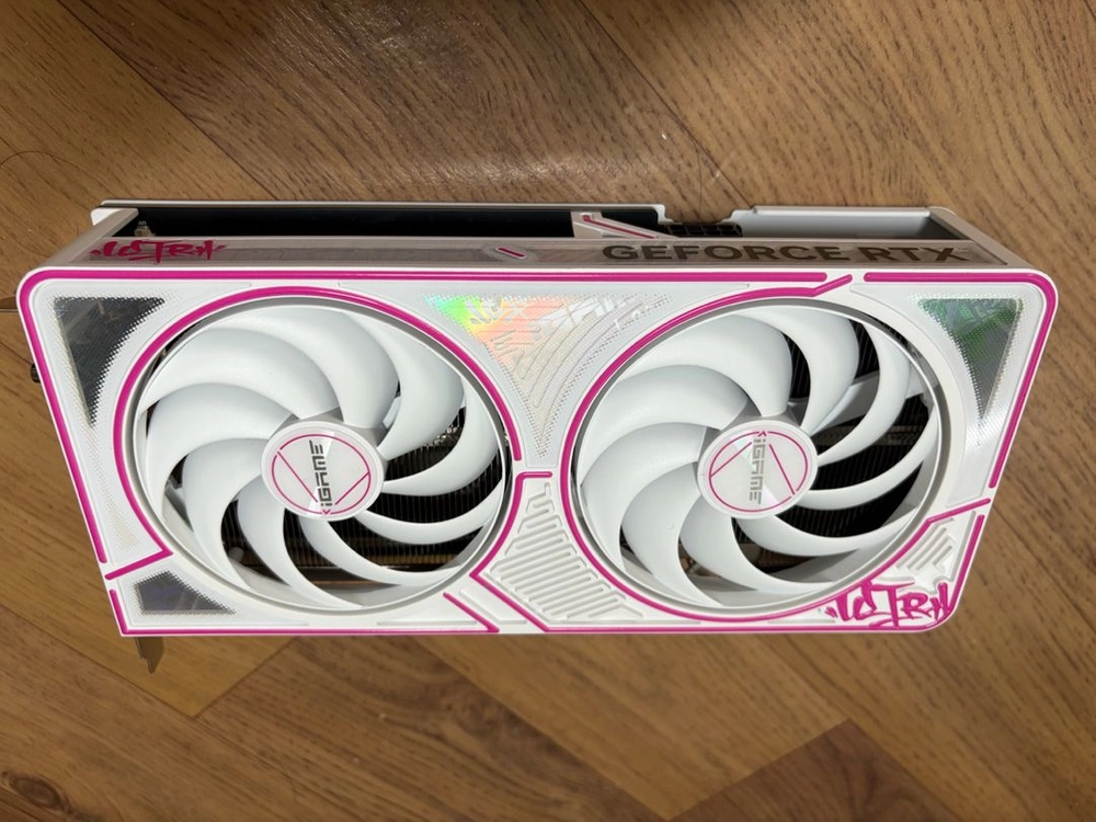 RTX 5060ti 8gb Ultra OC 이미지