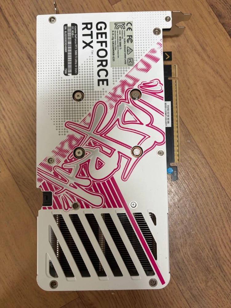 RTX 5060ti 8gb Ultra OC 이미지