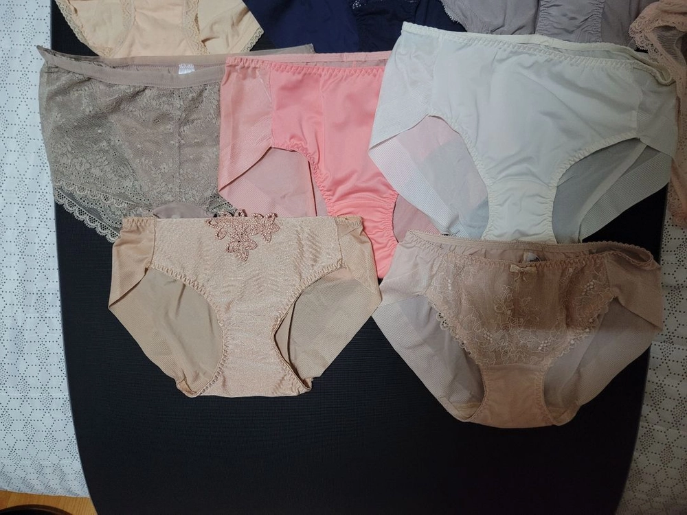 다양한 여성 속옷 팬티 90 사이즈 세트 이미지