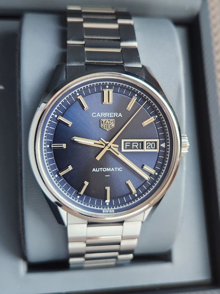 태그호이어 까레라 최신형 무브 41mm 데이데이트 오토매틱 풀셋 - 안심되는 중고거래