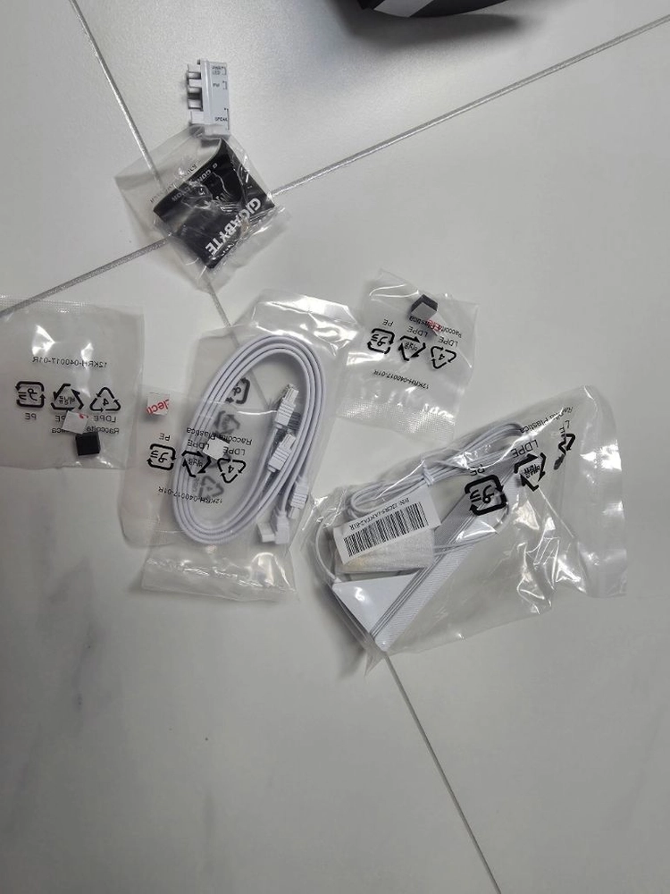 GIGABYTE B650 AORUS ELITE AX ICE 이미지