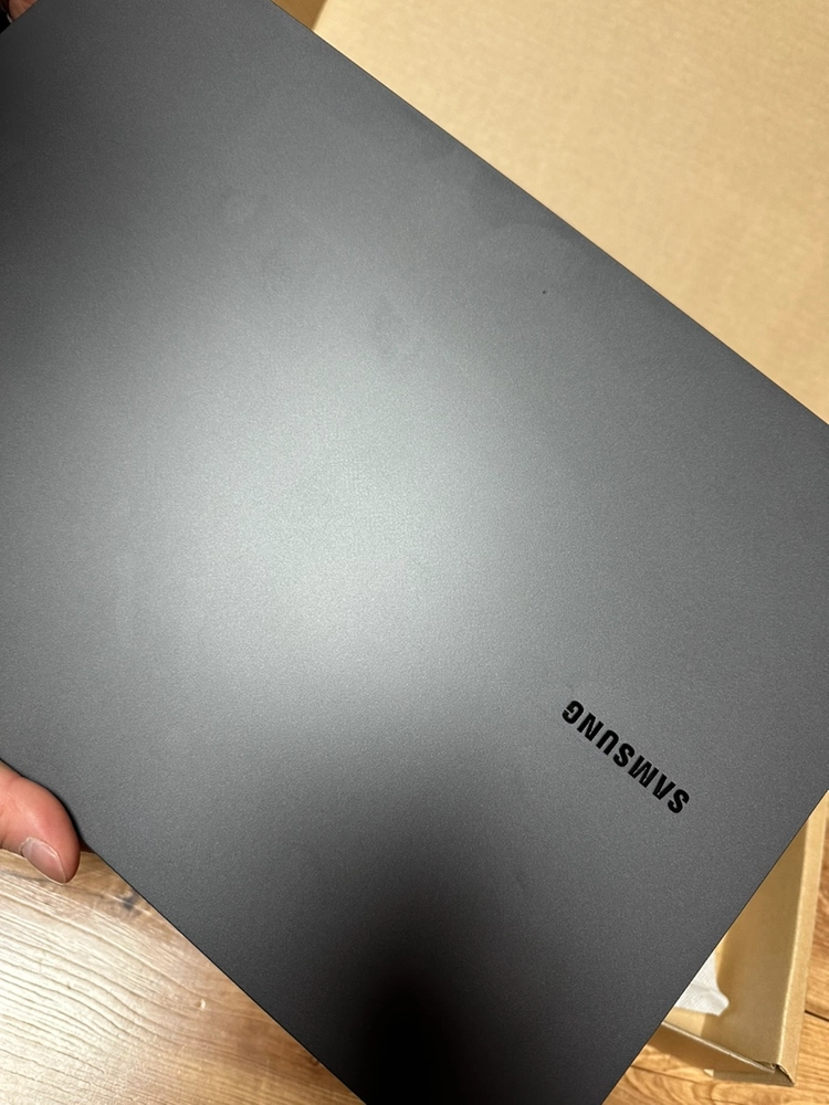 삼성 NT550XED-K24AG 이미지