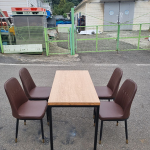 식당 음식점 4인 식탁의자세트 이미지