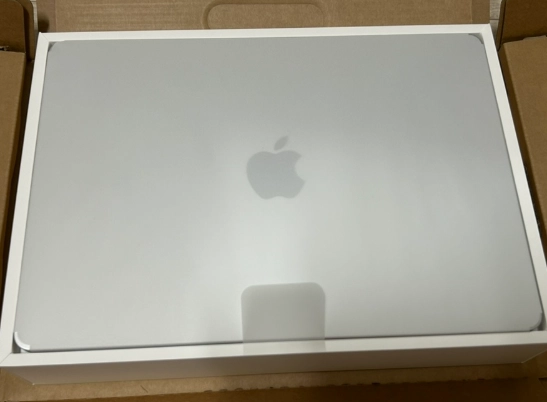 [미개봉]애플 맥북 에어 13인치 M5 실버 512GB 미개봉 팝니다. 이미지