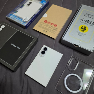 갤럭시 Z 폴드8 자급제 512GB 크림 풀구성 이미지