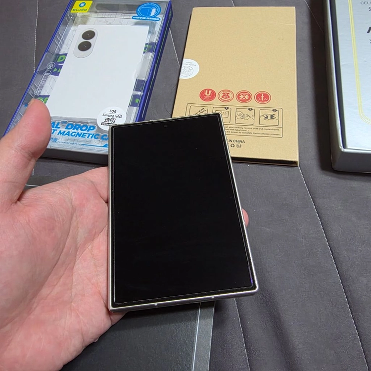 갤럭시 Z 폴드8 자급제 512GB 크림 풀구성 이미지