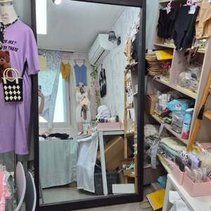 대형 전신거울 이미지