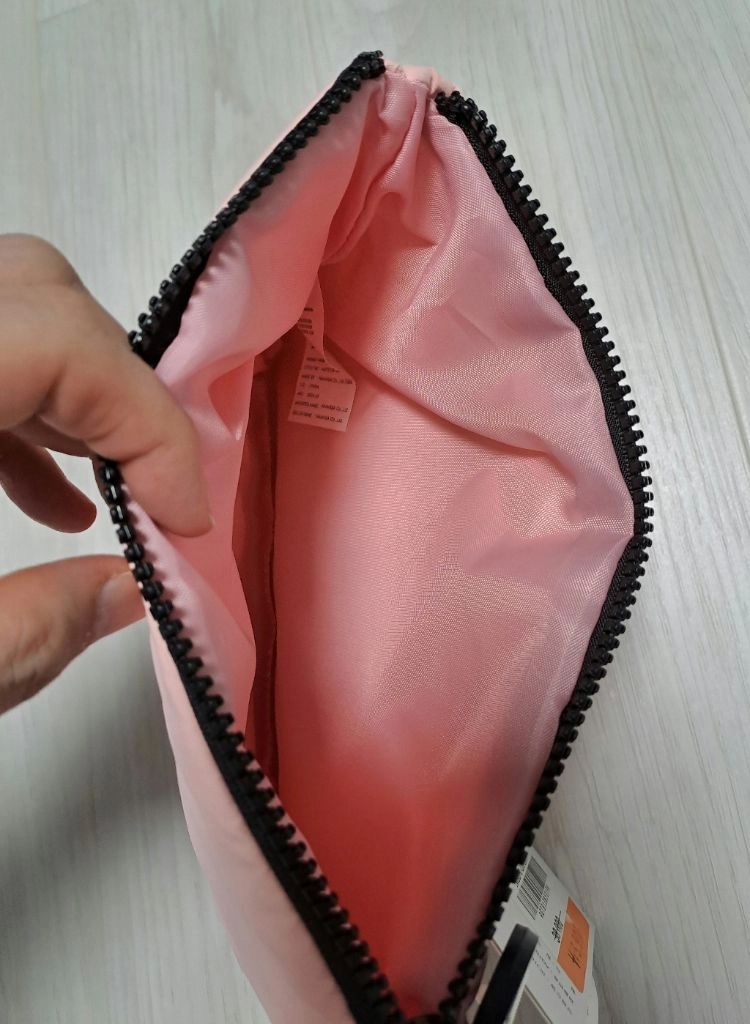 아가타 정품 패딩 파우치 (핑크) 새상품 판매합니다 이미지