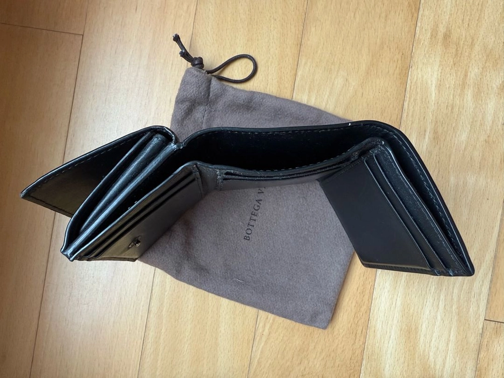 보테가베네타 BOTTEGA 3단 컴팩트 지갑 월렛 정품 반지갑 미니지갑 카드지갑유틸리티 카드한장 사이즈의 많이 들어 이미지