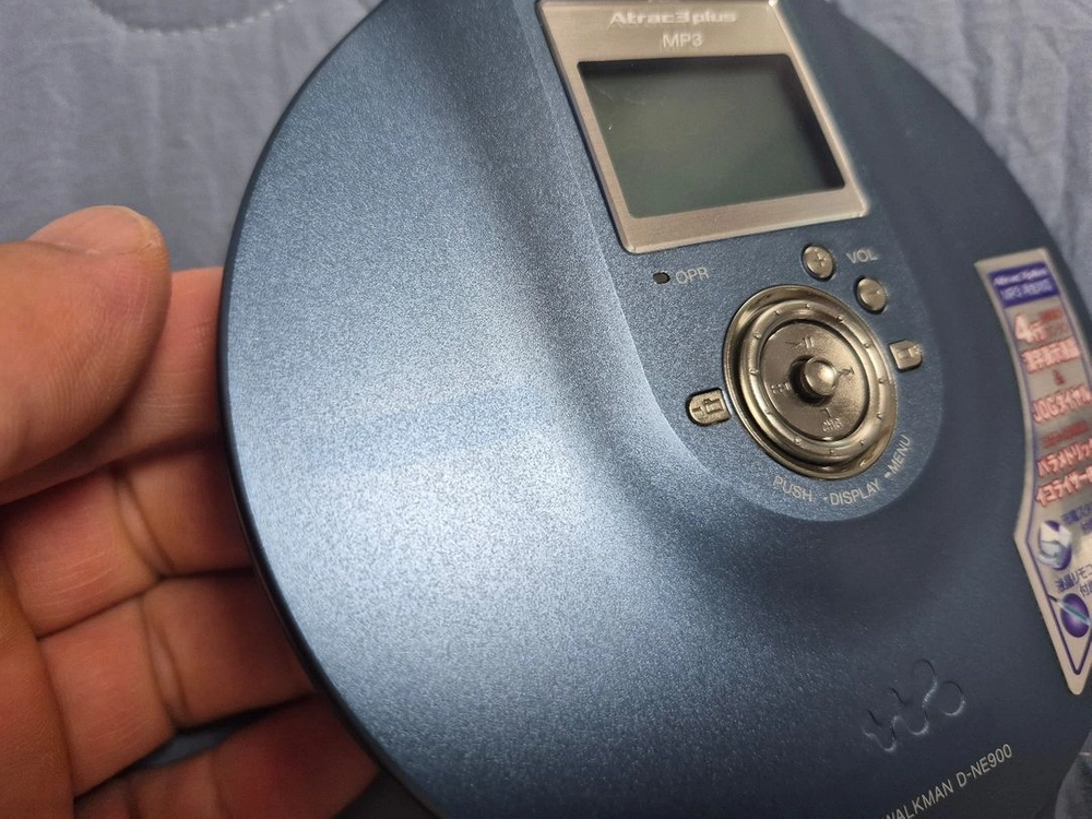 SONY D-NE900 BLUE색상 정상작동품 판매합니다. 이미지
