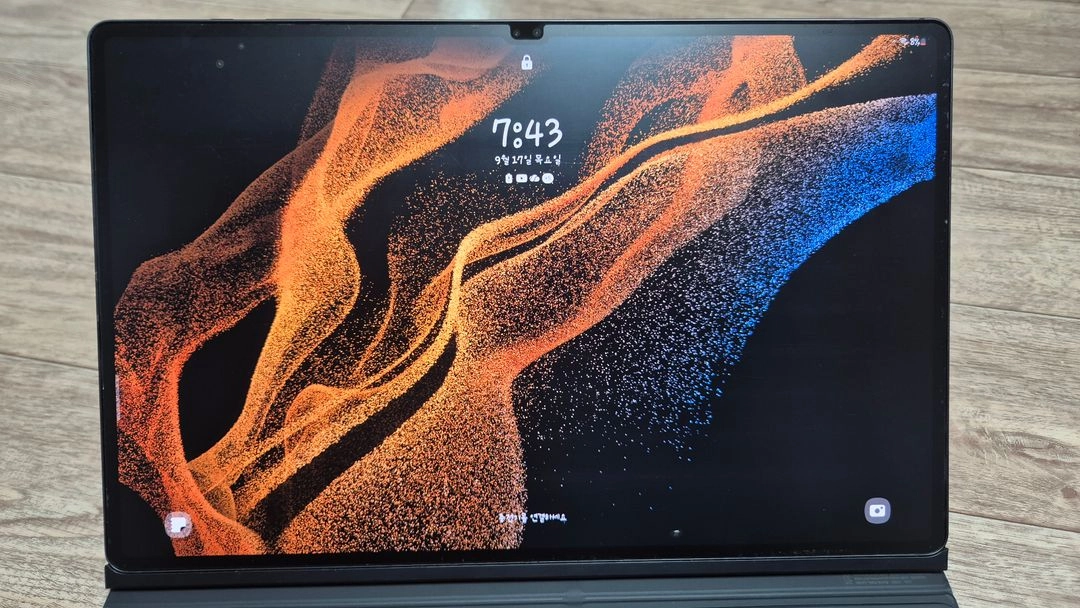 갤럭시탭 s8 울트라 128gb + 삼성 정품 키보드 케이스 이미지