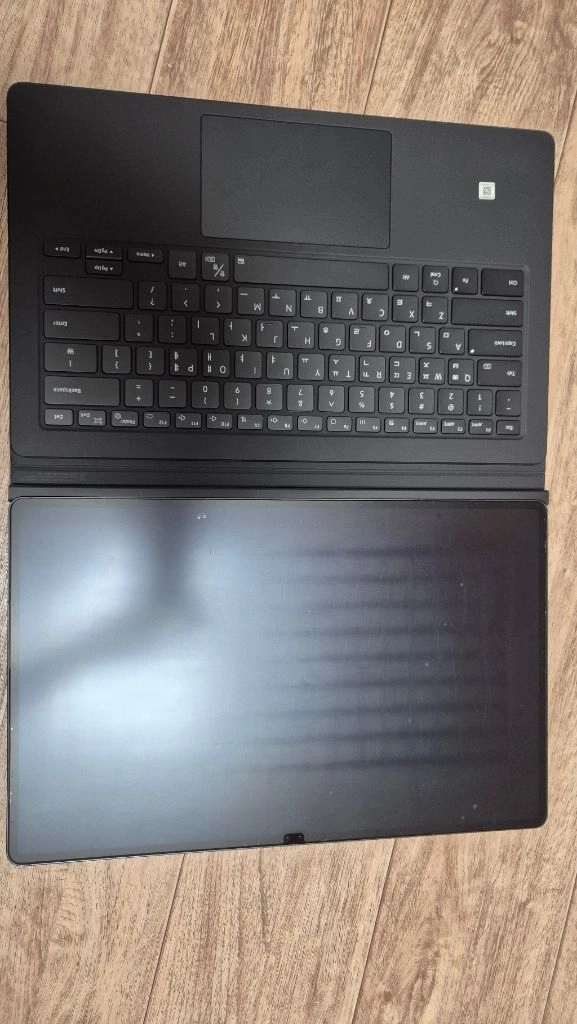 갤럭시탭 s8 울트라 128gb + 삼성 정품 키보드 케이스 이미지