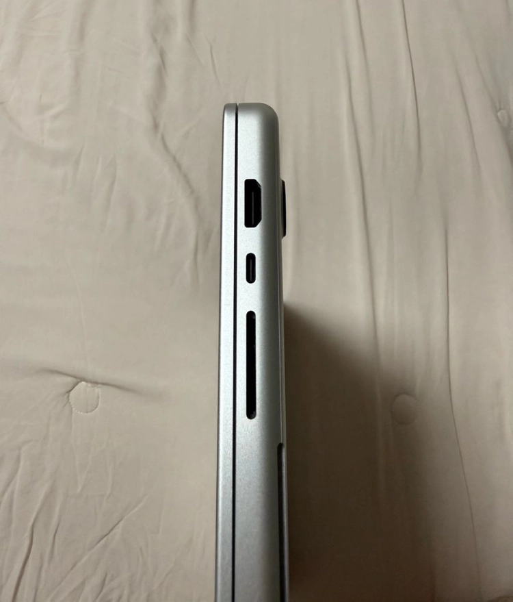 맥북프로 16인치 m1pro 이미지