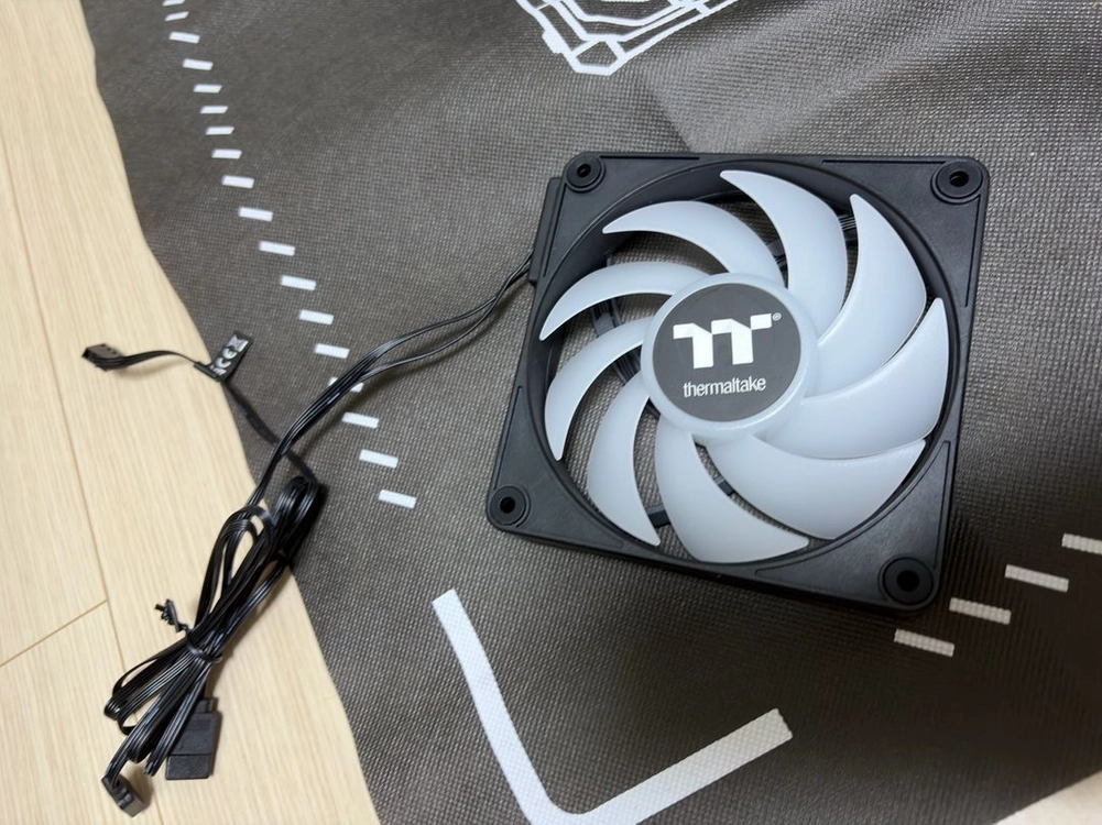 써멀테이크 ct120 정방향 3팩 시스템쿨러 이미지