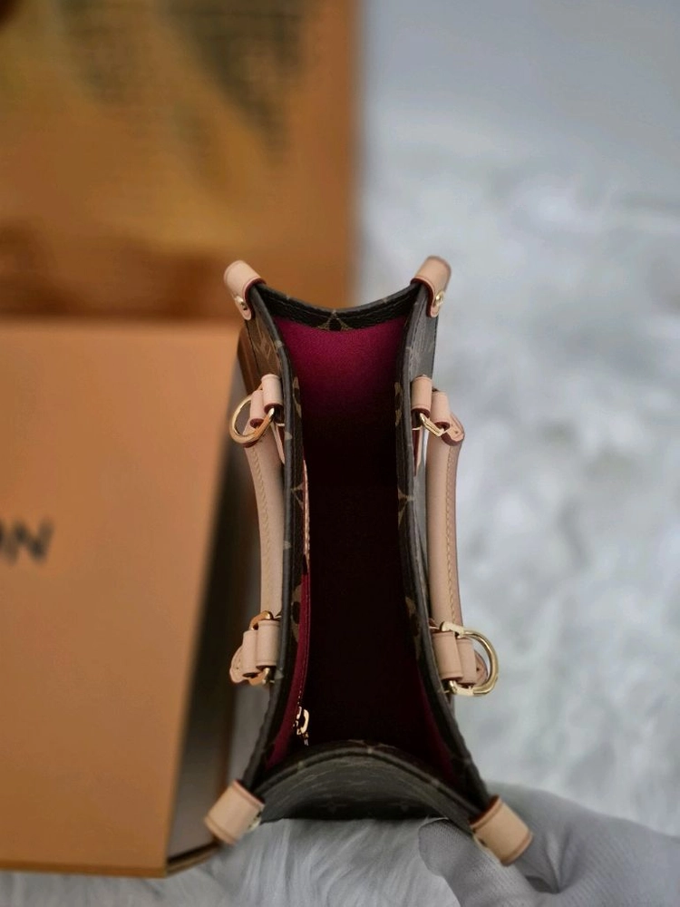 (새상품)루이비통 삭플라 BB *선물가능 풀박스* 이미지