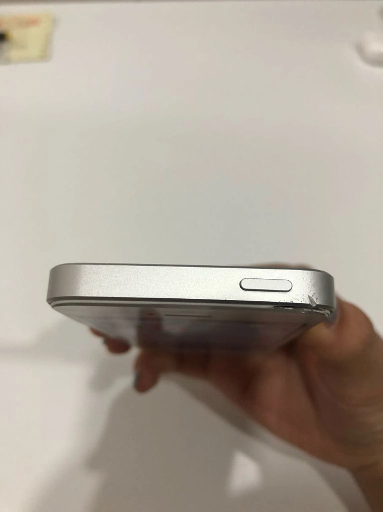 아이폰 SE1 실버 64GB 이미지