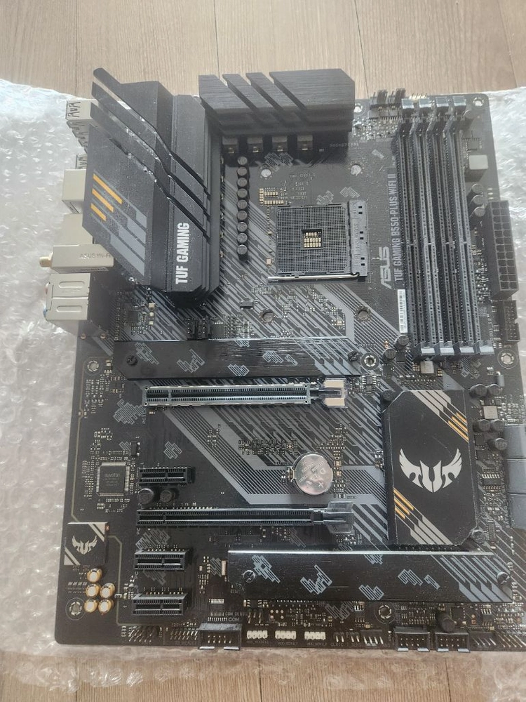 b550 wifi 메인보드, amd 3600 cpu 이미지