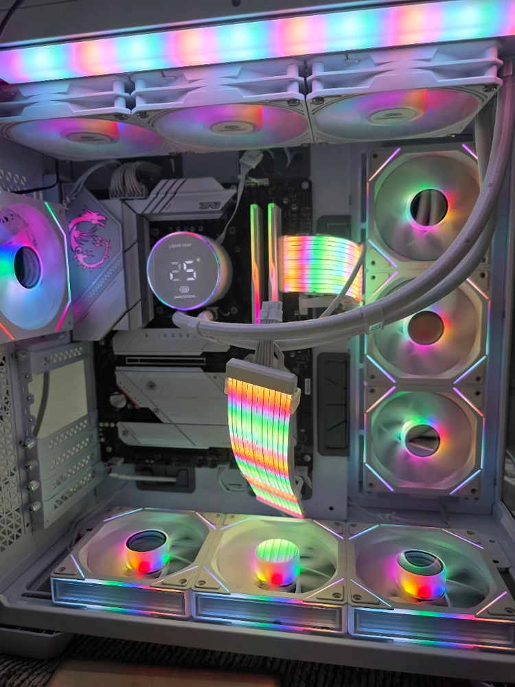 i9 14900K Z790 96GB 1TB SSD 1250W 화이트 컴퓨터 반본체 판매합니다 이미지