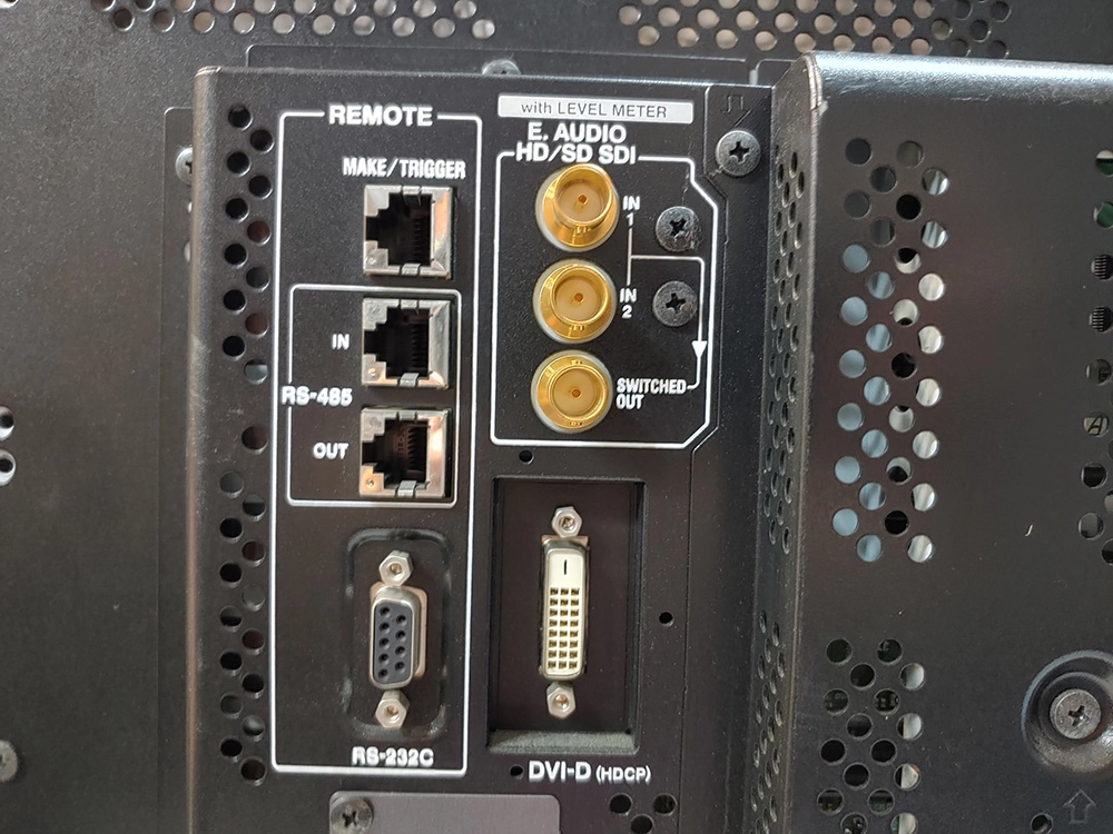 JVC 방송용 멀티포맷 LCD 모니터 DT-V24L3D 모니터 이미지