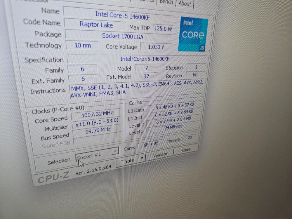 인텔 14600kf b760m d5 700w 반본체 또는 32gb 포함 팔아요 이미지