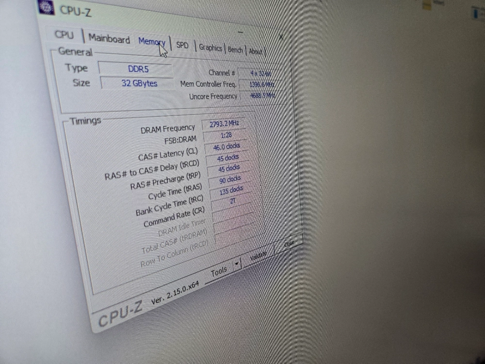 인텔 14600kf b760m d5 700w 반본체 또는 32gb 포함 팔아요 이미지