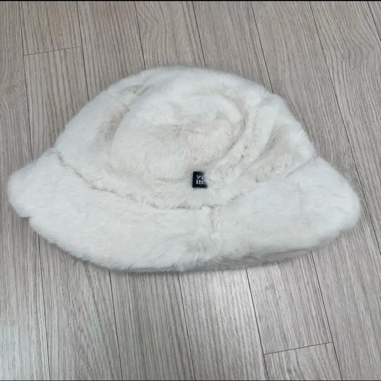 [새상품] 유희 퍼 버킷햇 화이트 이미지