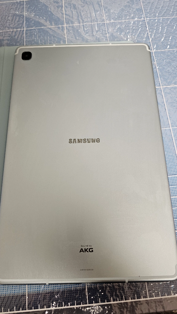 삼성 갤럭시탭 S6 LITE 64GB 와이파이 + 북커버팝니다. 이미지