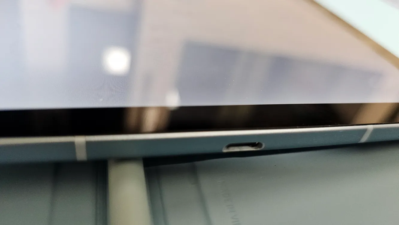 삼성 갤럭시탭 S6 LITE 64GB 와이파이 + 북커버팝니다. 이미지