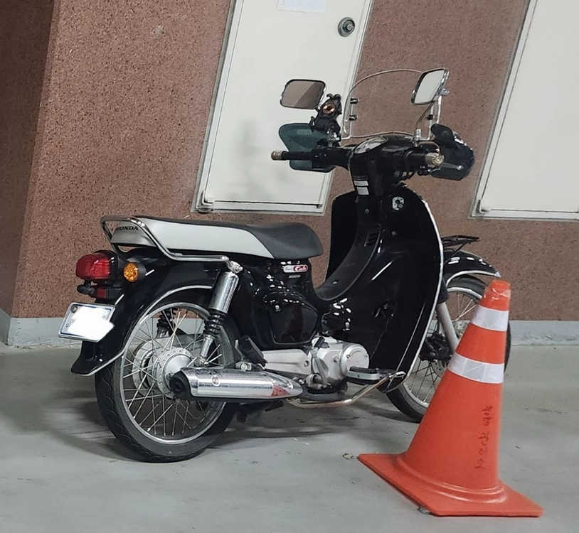 23년식 슈퍼커브 5916km (폐지완료) - 안심되는 중고거래