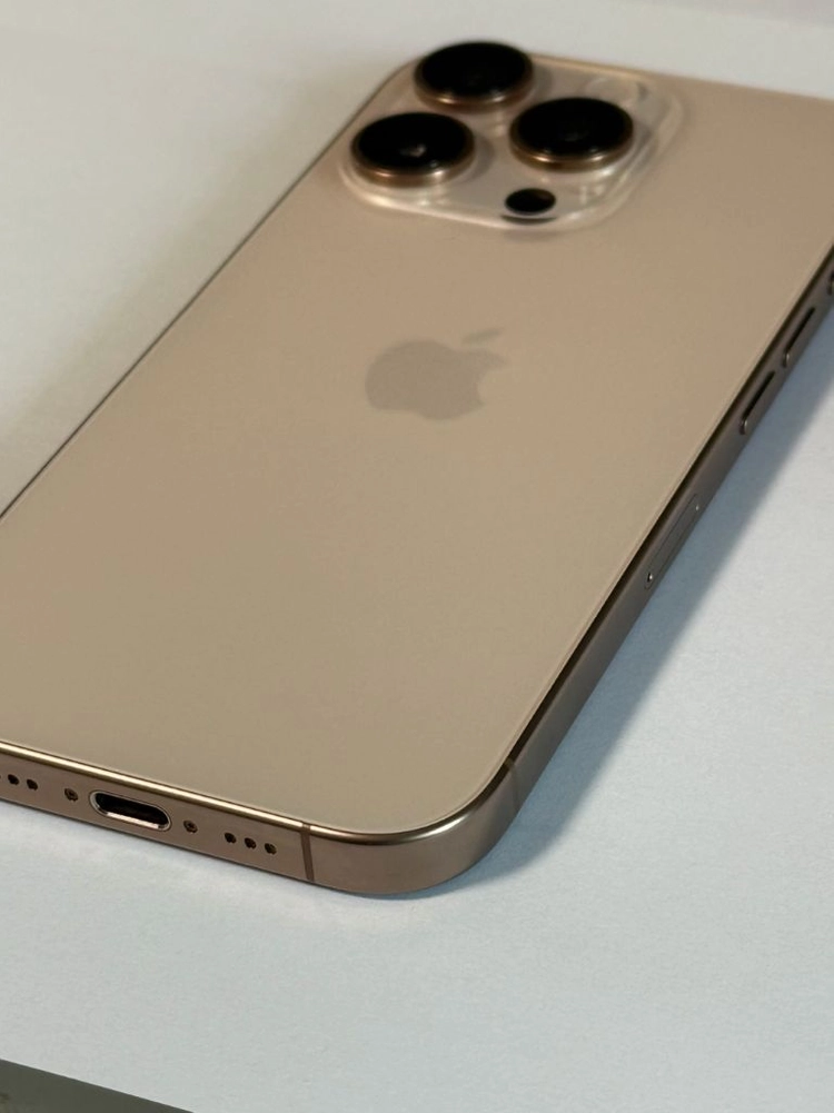 아이폰 16 Pro 256GB 데저트 티타늄 이미지