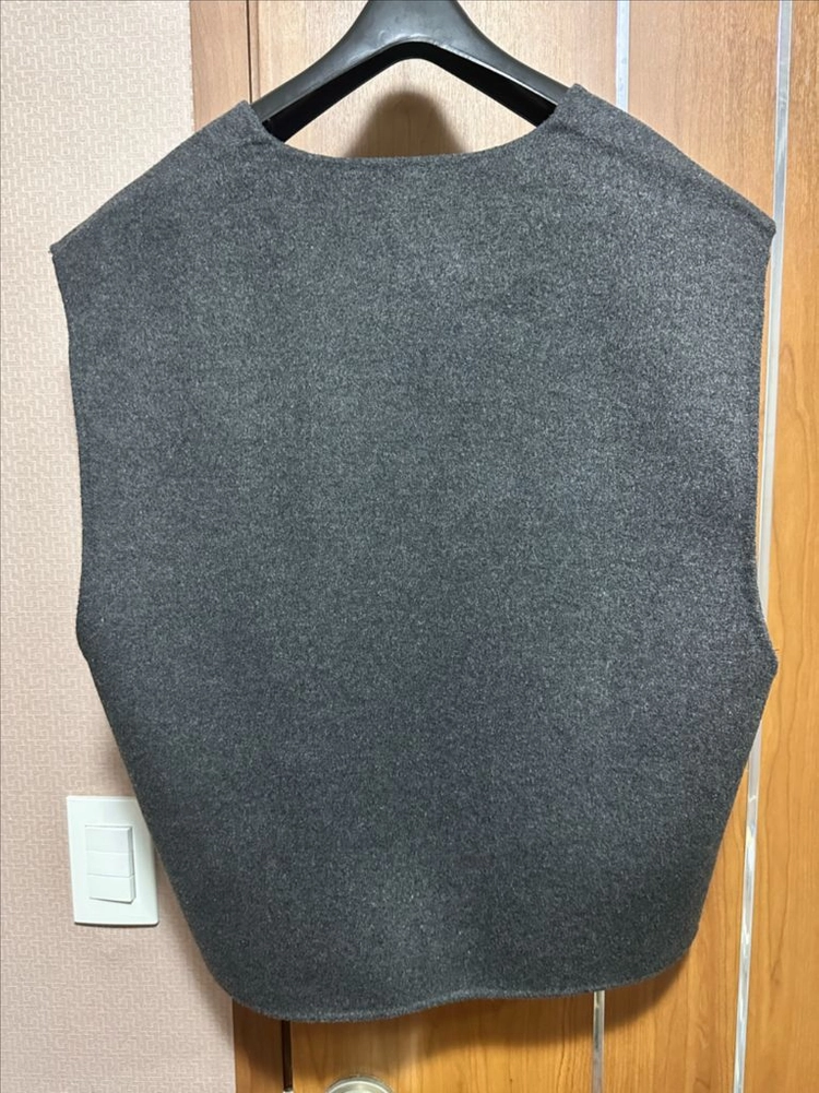 자라 ZARA 그레이 V넥 포켓 조끼 L 이미지