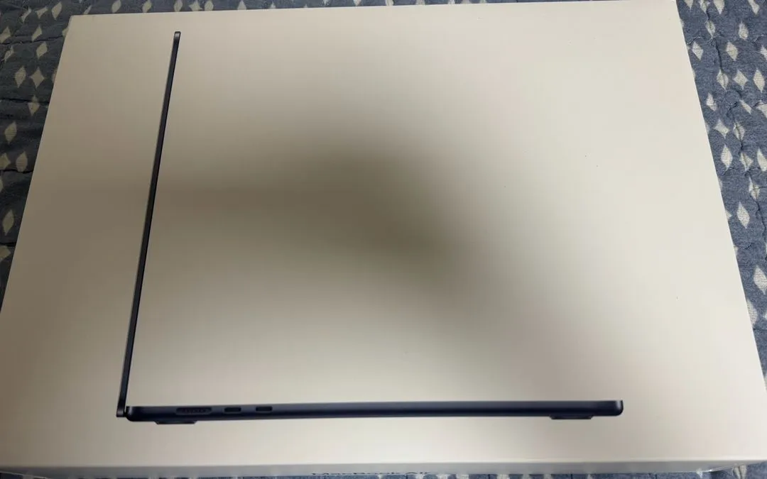 Apple 맥북 에어 15 M5칩 미드나이트 • M5 10코어 • 512GB • 24GB 이미지