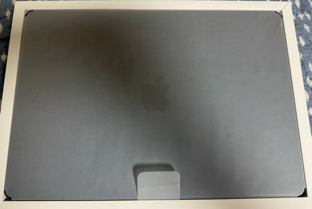 Apple 맥북 에어 15 M5칩 미드나이트 • M5 10코어 • 512GB • 24GB 이미지