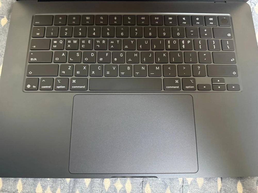 Apple 맥북 에어 15 M5칩 미드나이트 • M5 10코어 • 512GB • 24GB 이미지