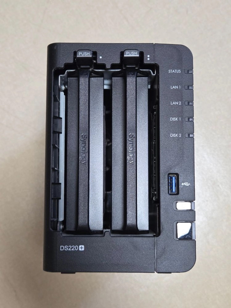 시놀로지 DS220+ + WD Red Plus 8TB 2 (총 16TB) 판매 이미지