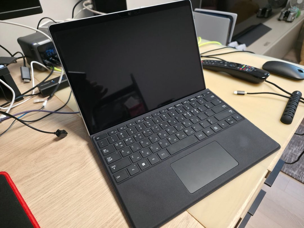 Microsoft Surface Pro 10 비즈니스 5G 이미지