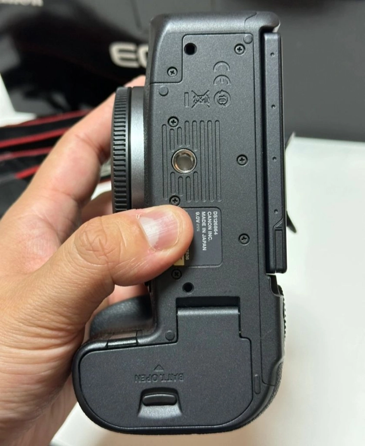 캐논 Eos R6 Mark2 풀박스 이미지
