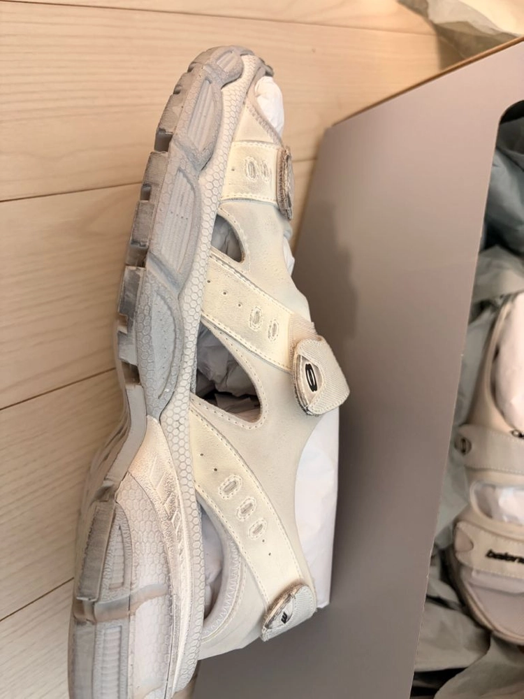 발렌시아가 3xl 샌들 에그쉘 41사이즈 이미지