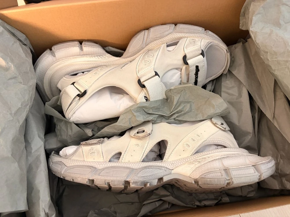 발렌시아가 3xl 샌들 에그쉘 41사이즈 이미지
