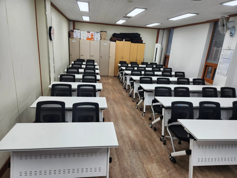 연수용테이블 세미나테이블 세미나탁자 연수용탁자 이미지