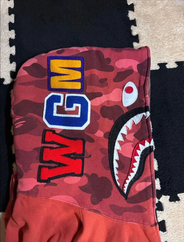 베이프(Bape) 샤크 하프 앤 하프 카모 풀 집업 후드 레드 L 이미지