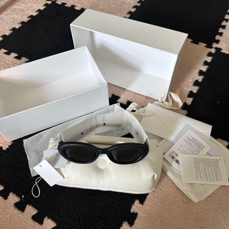 메종 마르지엘라 x 젠틀몬스터 MM107 레더 블랙 선글라스 (Maison Margiela x Gentle Mons - 안심되는 중고거래