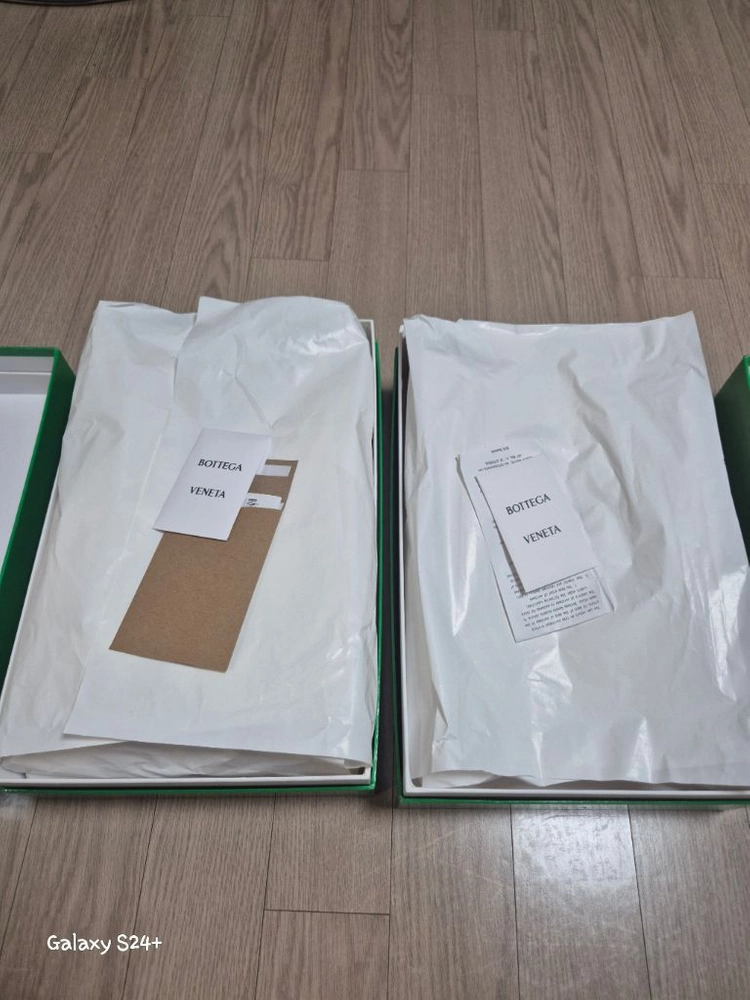 보테가베네타 비비클로그 판매합니다. 이미지