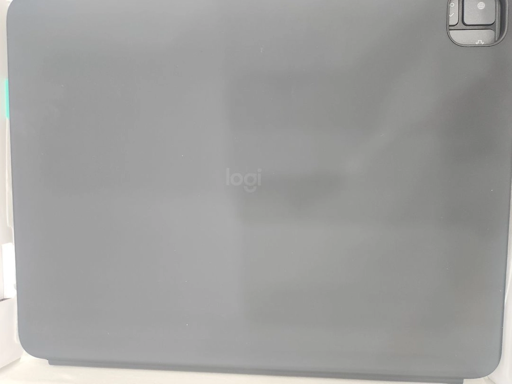 로지텍 Flip Folio 아이패드 프로/에어 13인치 키보드 케이스 이미지