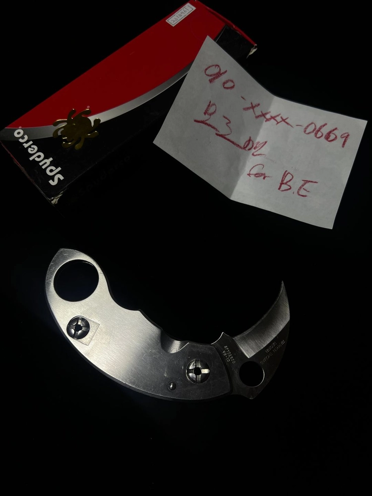 spyderco 스파이더코 토마스 워렌 카람빗 이미지