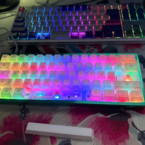 베놈 venom 60he 6.25 RGB 래피드 게이밍 키보드 팝니다 이미지