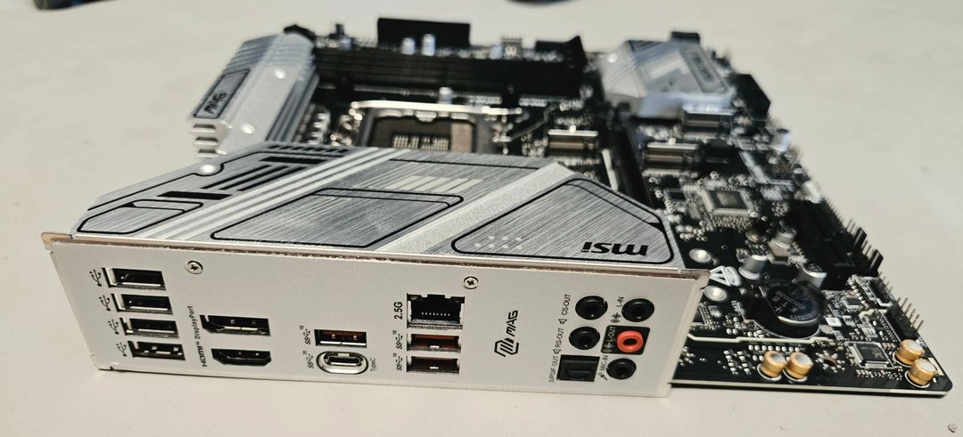MSI MAG B760M MORTAR II (DDR5) 이미지