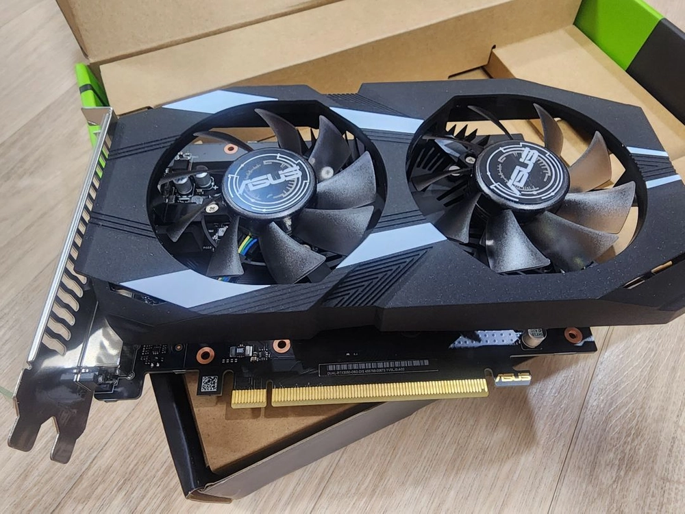 에이수스 듀얼 엔비디아 지포스 RTX 3050 6GB 게이밍 그래픽카드 이미지