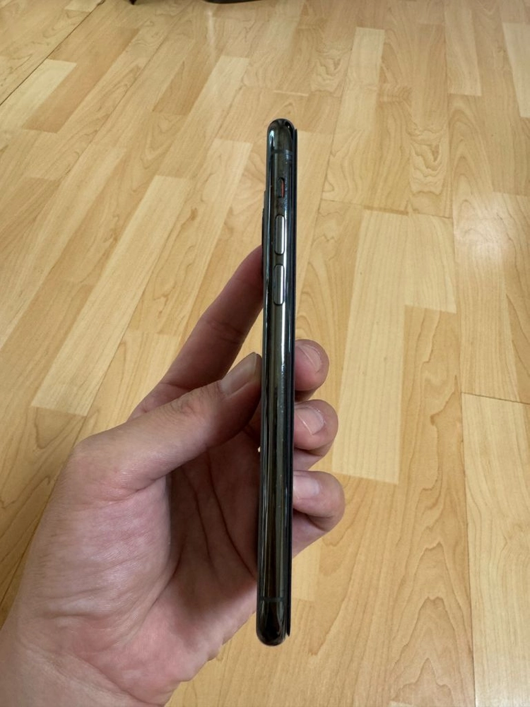 아이폰 11 pro 미드나이트그린 64GB 이미지